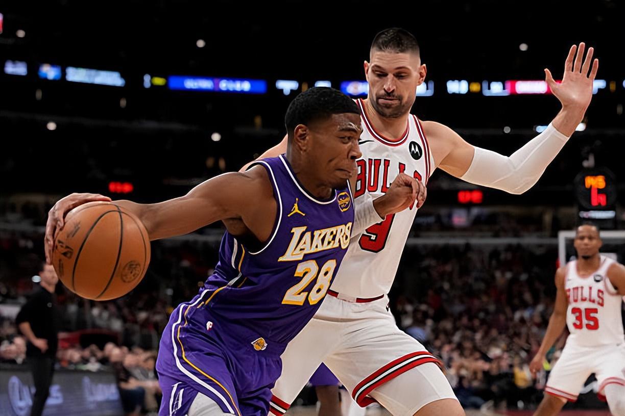 世界杯官方客户端-找回手感拿下了高分！锋线大将的回暖对于湖人来说真是太关键了？